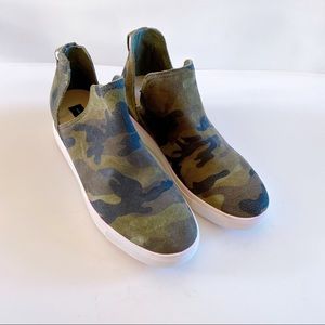Steve Madden Leather Camo Print Sneakers